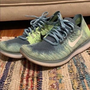 Nike Flyknit Sneakers